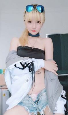 亚洲美腿丝袜_1080完整在线观看