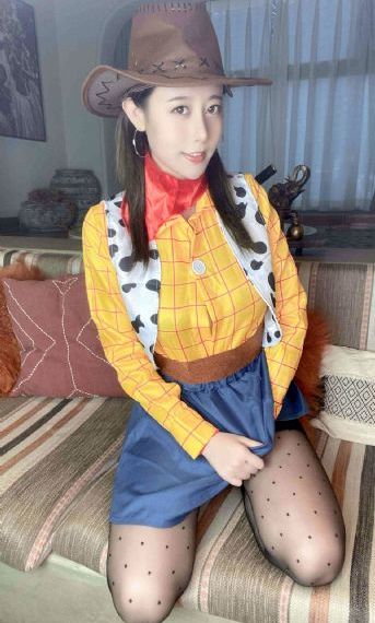 色小姐在线播放_英文版字幕