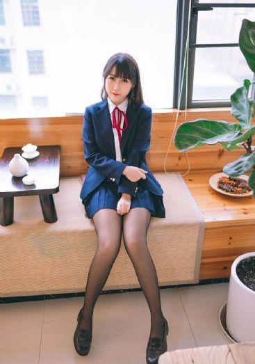 漂亮女教师被强奸轮奸裸照淫照_DVD免费在线播放