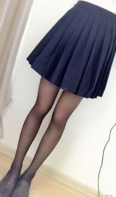 性瘾校花快穿绑定吸精系统_DVD在线播放观看