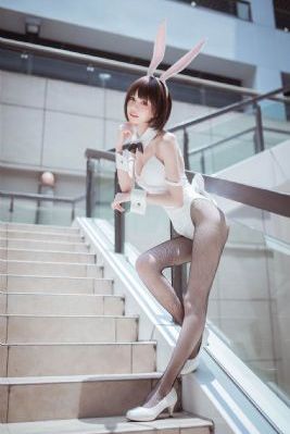 年轻的秘书电影_剧情片免费观看最新