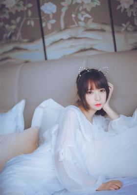 女人裸乳图片400张_BD英语电影完整版